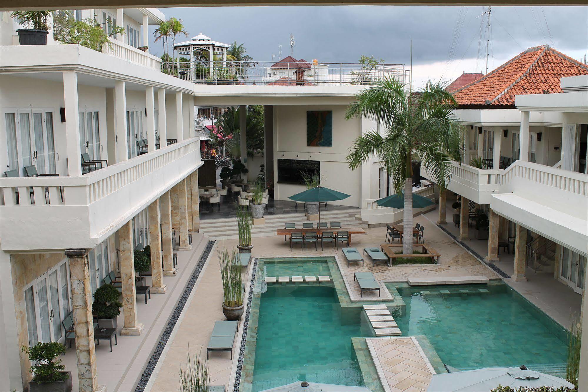 Bali Court Hotel & Apartment Legian Exterior foto